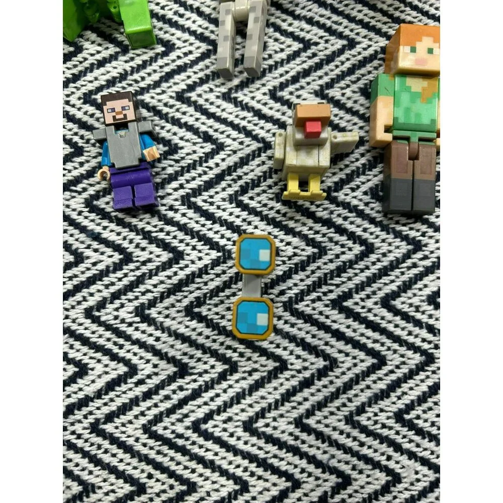 Minecraft Action Figures Set With Creeper Alex Skeleton Horse Wolf & More - Picture 8 of 8